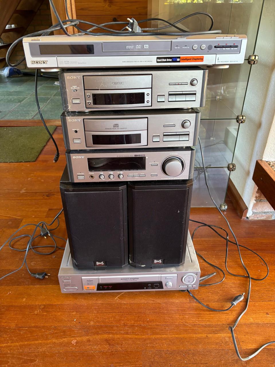 Luxe stereo set met boxen en kabels