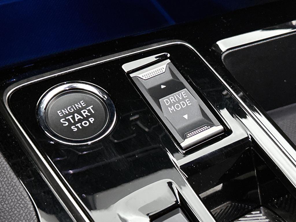 Peugeot 3008 plug-in hybrid 180pk automaat allure pack | rijklaar | adaptiv