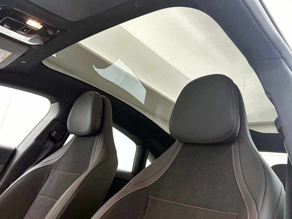 Mercedes-Benz Cla 200 business solution amg | advanced plus pakket | parkee