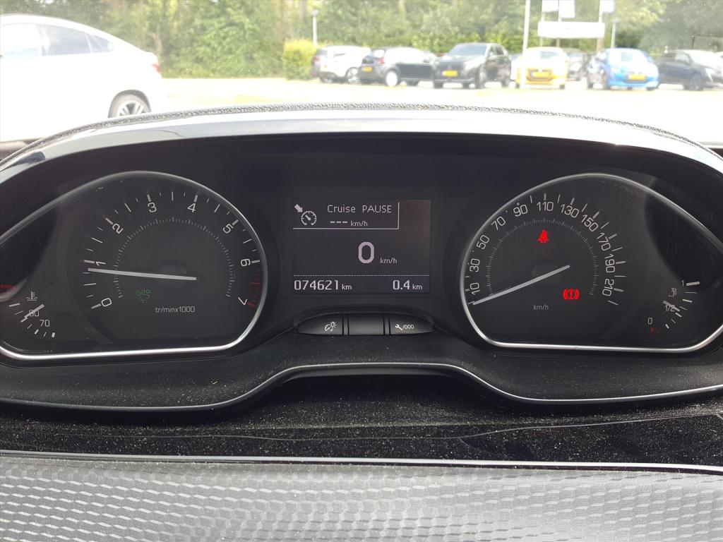 Peugeot 208 allure 1.2 pt-110pk 5d kleurnavigatie applecarplay&androidauto 