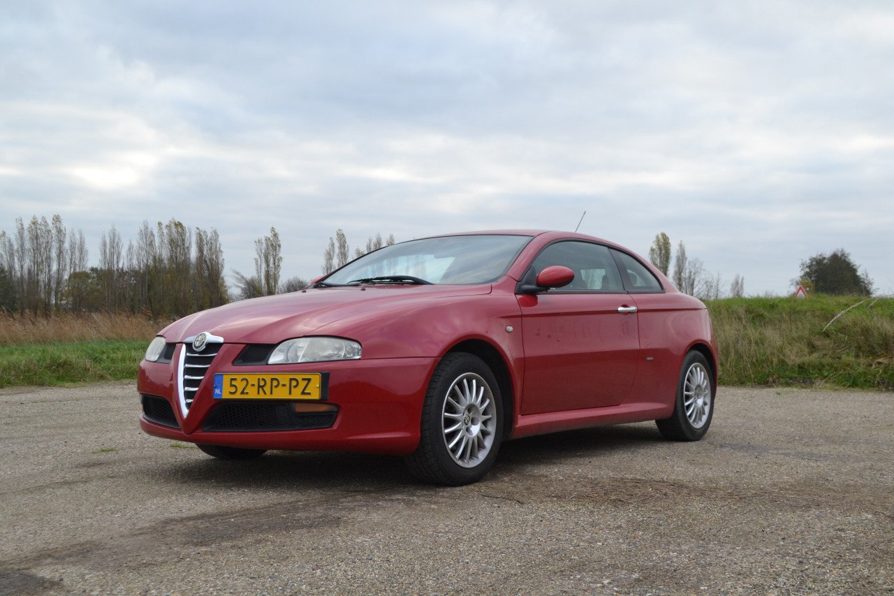 Alfa Romeo GT 1.8 Twin Spark Progression
