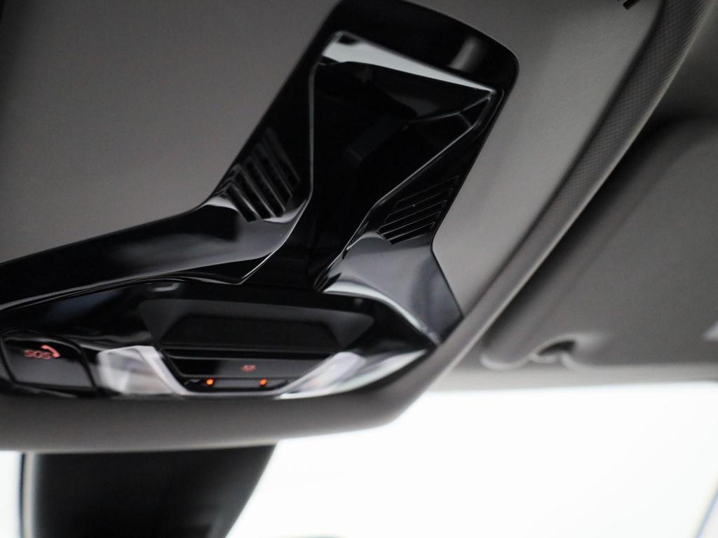BMW 1 Serie 118i business edition | automaat | apple carplay / android auto