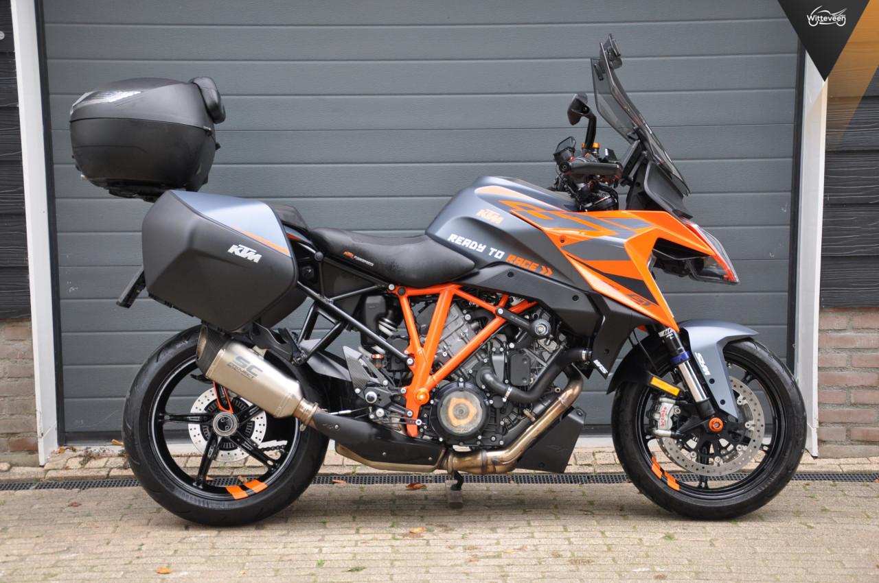 KTM 1290 SuperDuke GT