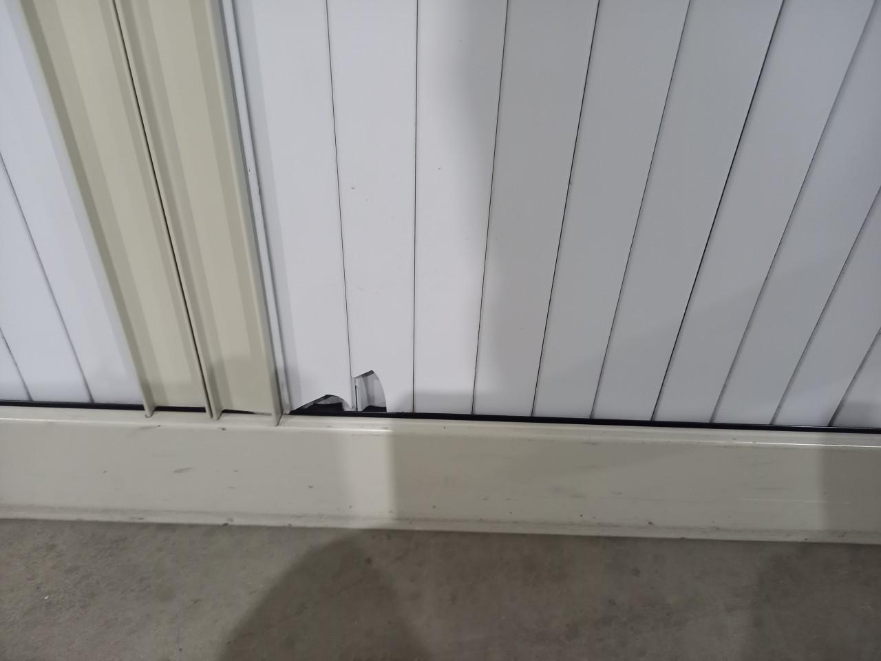 Roldeurkast archiefkast