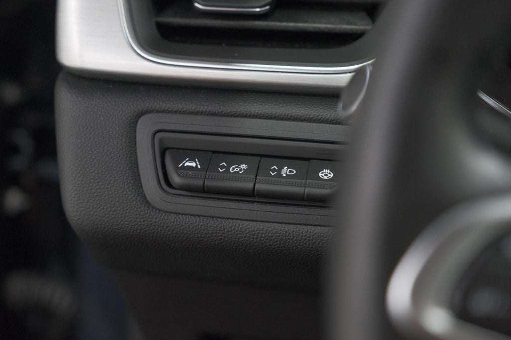 Renault Captur tce 130 edc limited | trekhaak | adaptieve cruise control | 