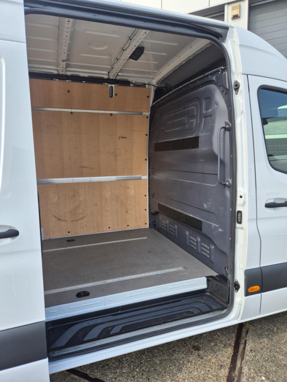 Mercedes-Benz Sprinter 317 1.9 cdi l3h2 rwd functional