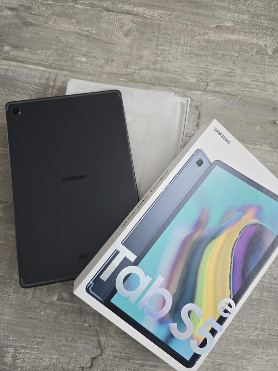 Samsung tablet S5e