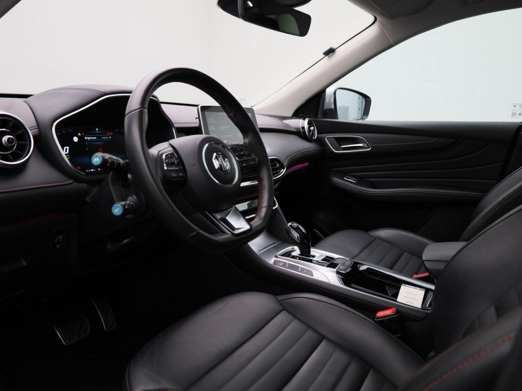 MG Ehs 1.5 tgdi luxury | panoramadak | leder sportstoelen | camera | apple 