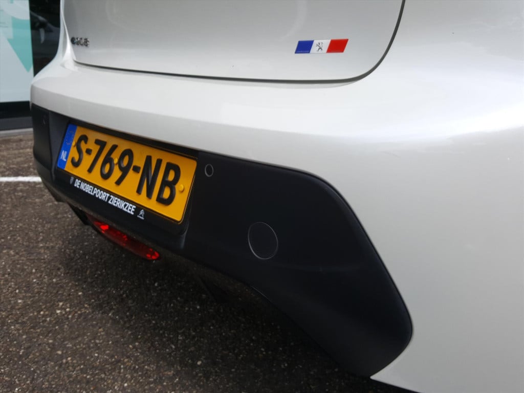 Peugeot 208 active pack 50kwh 136pk 1-fase 12% bijtelling cruise & climate 