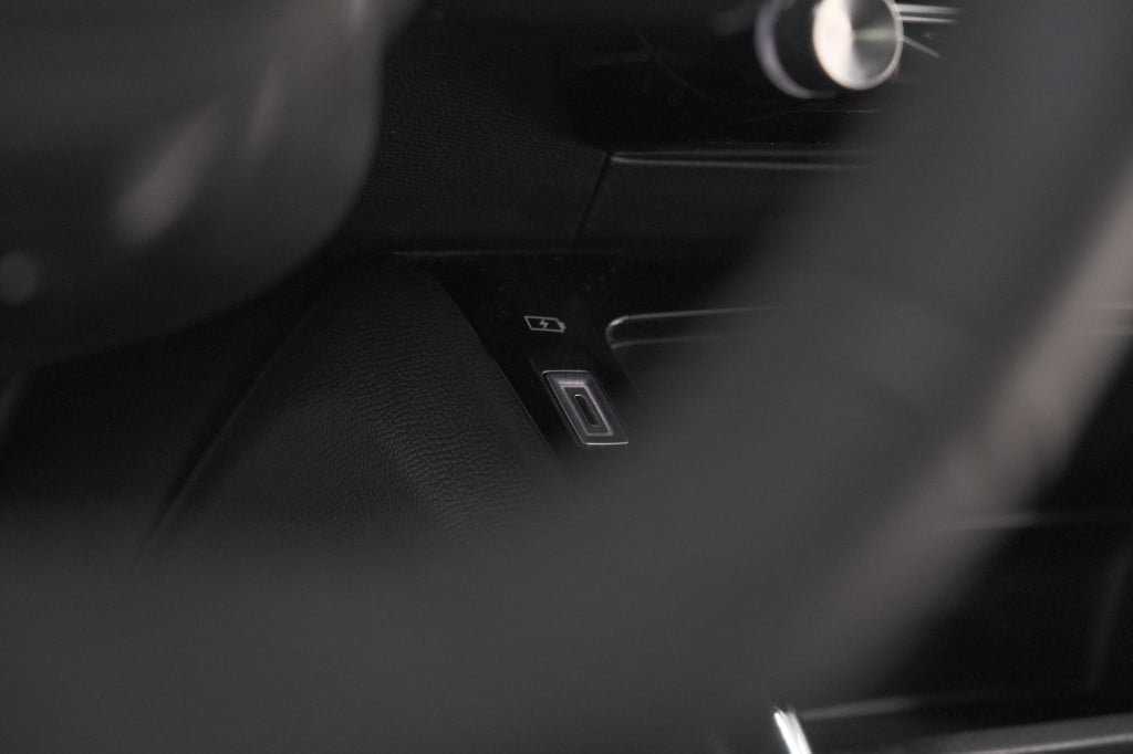 Peugeot 208 puretech 100 active | parkeersensoren | navigatie | apple carpl