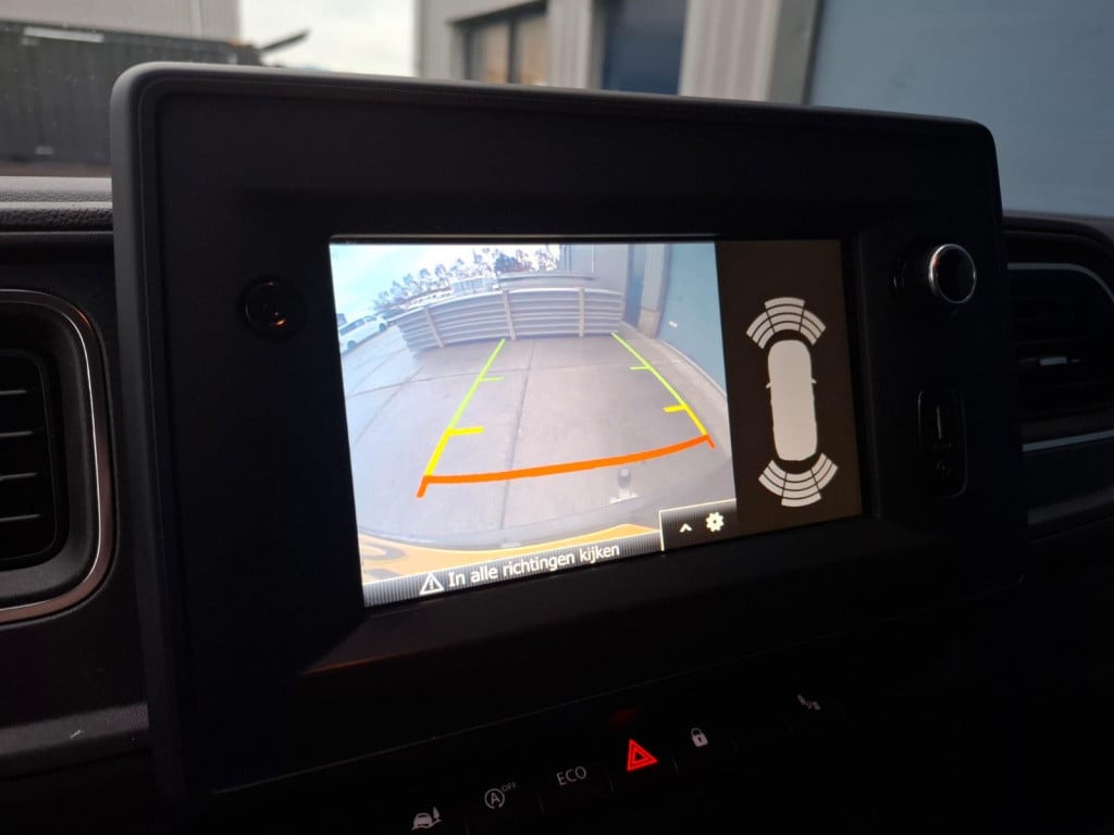 Renault Master t35 2.3 dci 180 l2h2 energy airco / cruise controle / camera