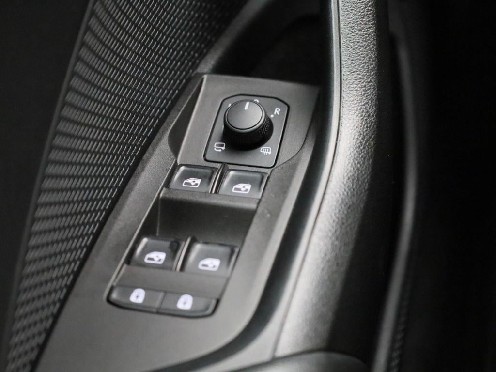 Skoda Octavia combi 1.5 tsi first edition | virtual cockpit | parkeer senso