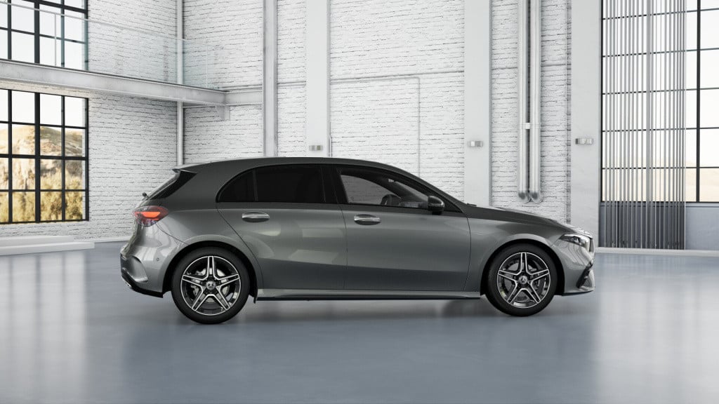 Mercedes-Benz A-Klasse 180 business solution amg | nightpakket | parkeerpak