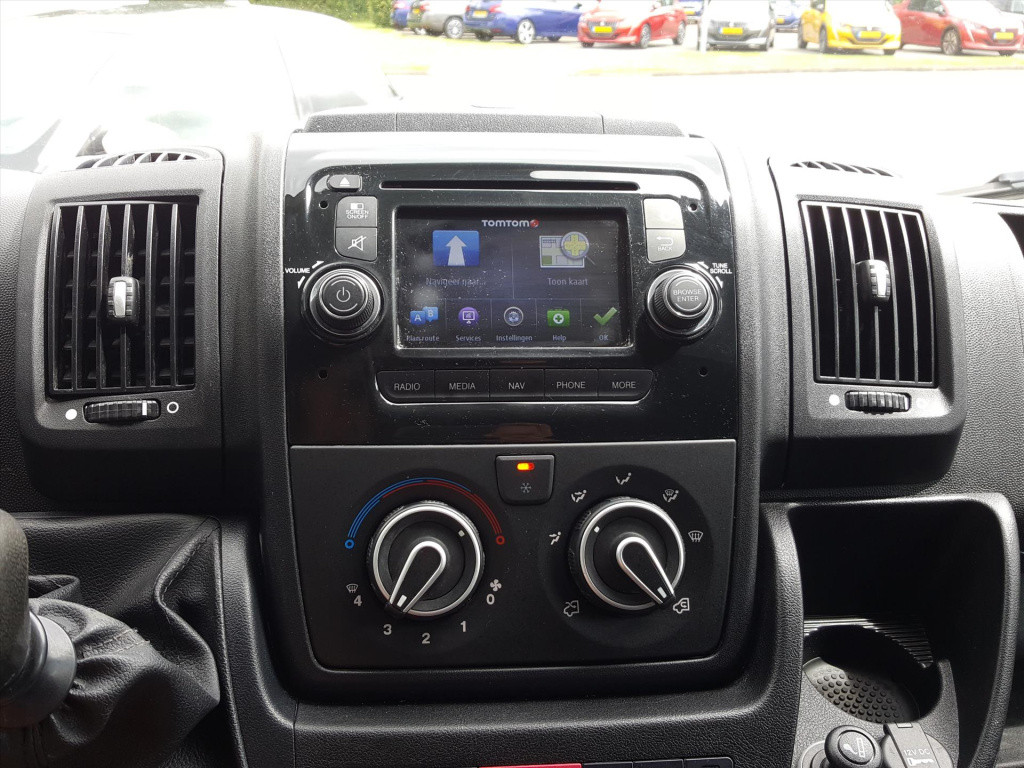 Peugeot Boxer gb 330 l1h1 bluehdi 130pk premium pack navigatie | airco | cr