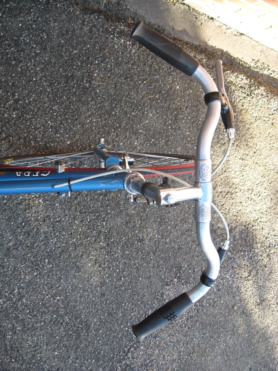 """MOOIE UNIEKE DAMES CERA RACEFIETS""