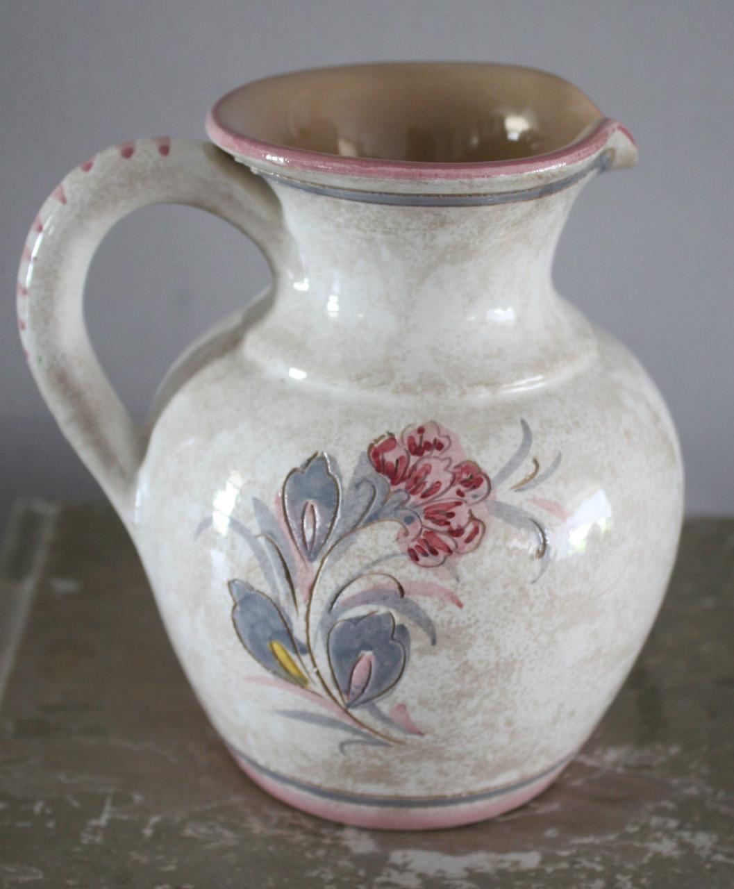 Stenen kannetje met mooie kleuren en bloemenprint