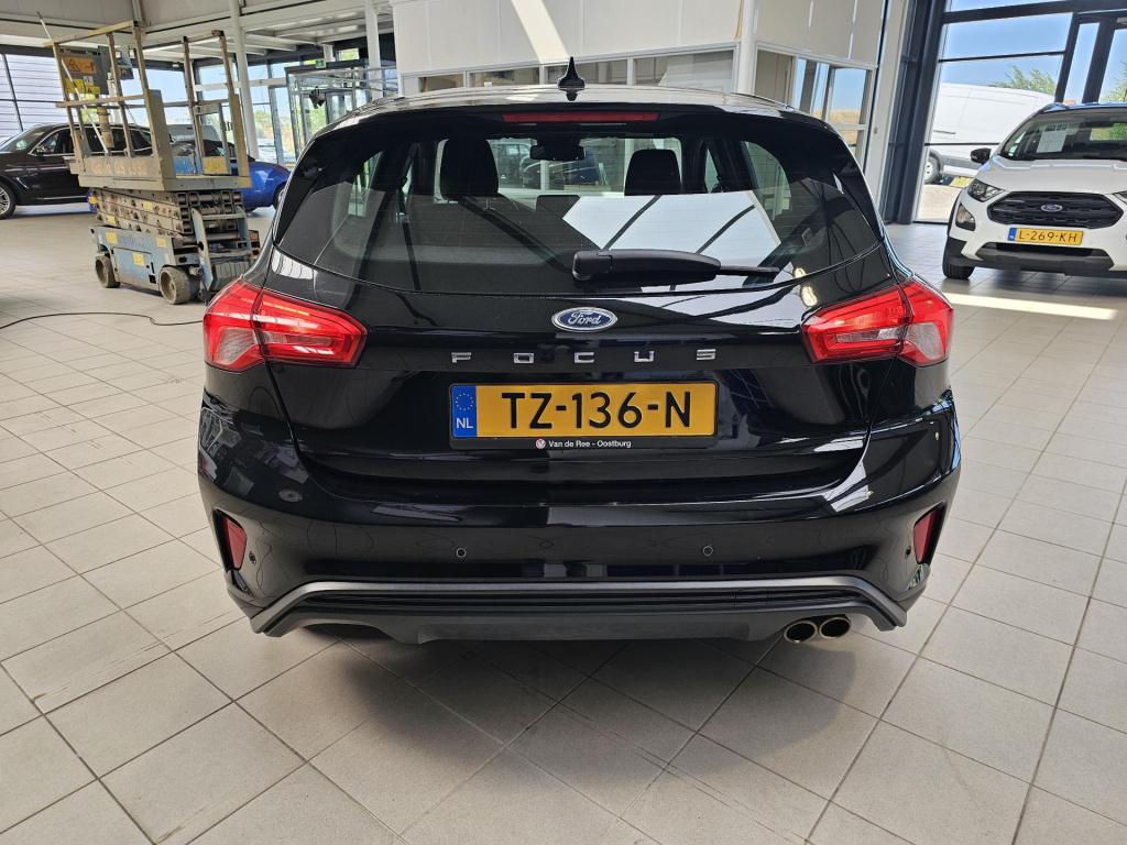 Ford Focus 1.0 ecoboost st line business