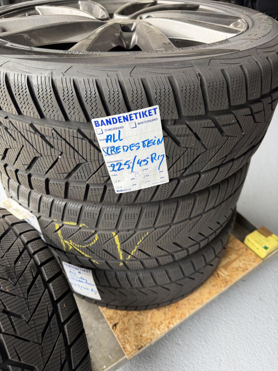 Complete 17 inch Borbet winterset – Vredestein – 225/45 R17 – Audi/VAG