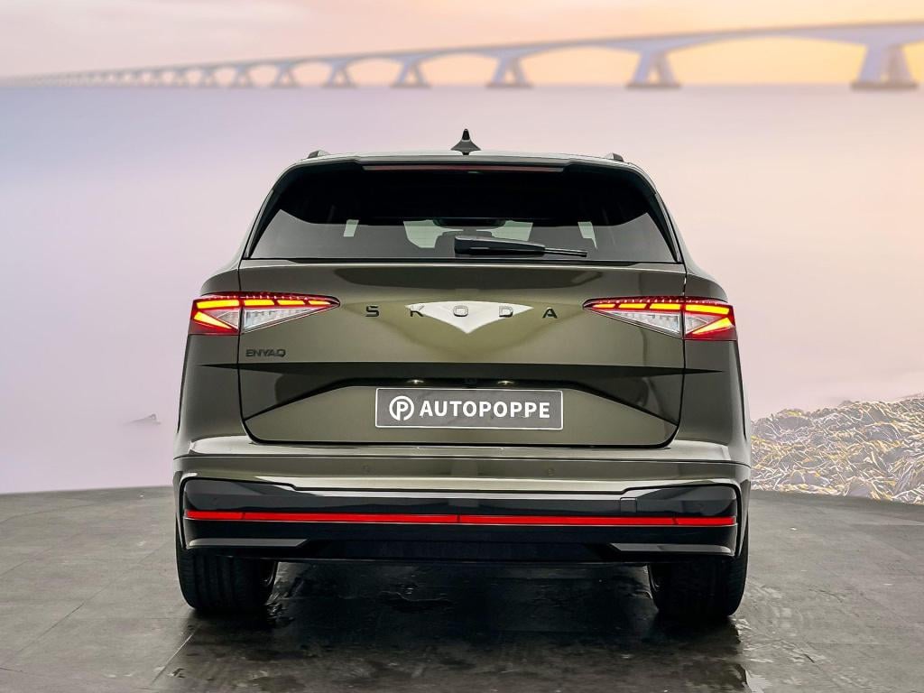 Skoda Enyaq Iv rs elektromotor 250 kw / 340 pk suv elektrische aa