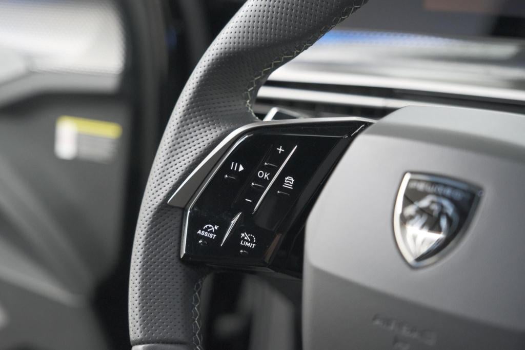 Peugeot 3008 1.2 hybrid 136 gt | elektrische kofferklep | camera | adaptiev