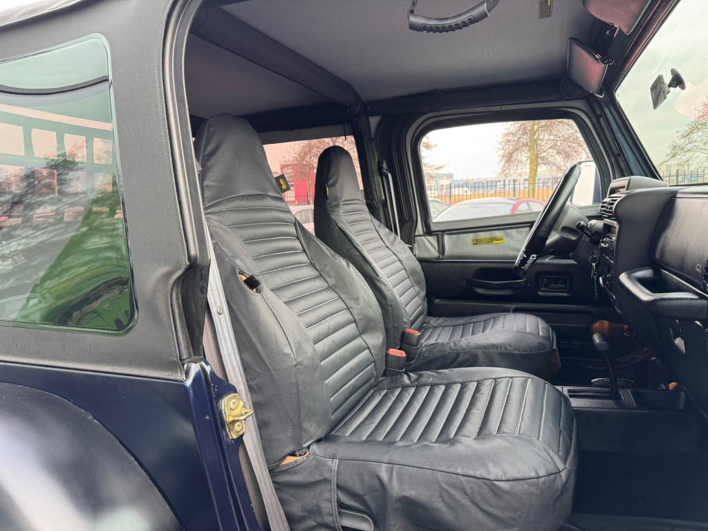 Jeep Wrangler 2.5i softtop + hardtop