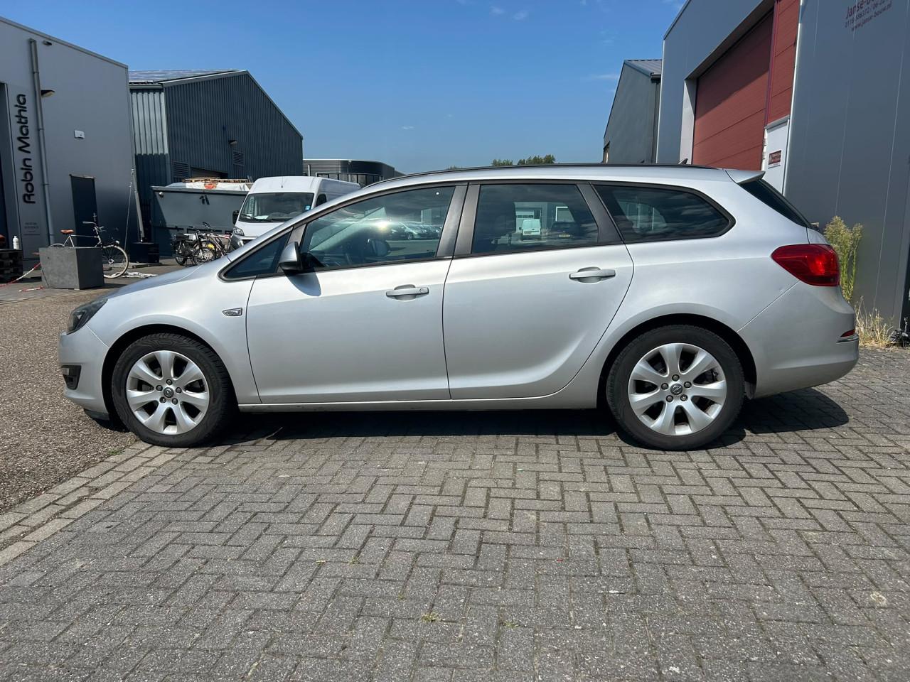 Opel Astra Sports Tourer 1.7 CDTi Business+ Airco Navi Cruise APK 02-2027
