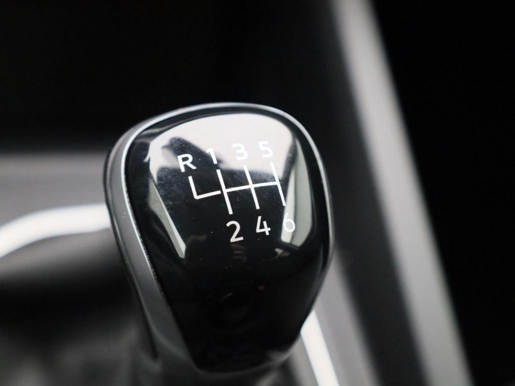 Volkswagen Golf 1.5 tsi life | navigatie | apple carplay / android auto | c