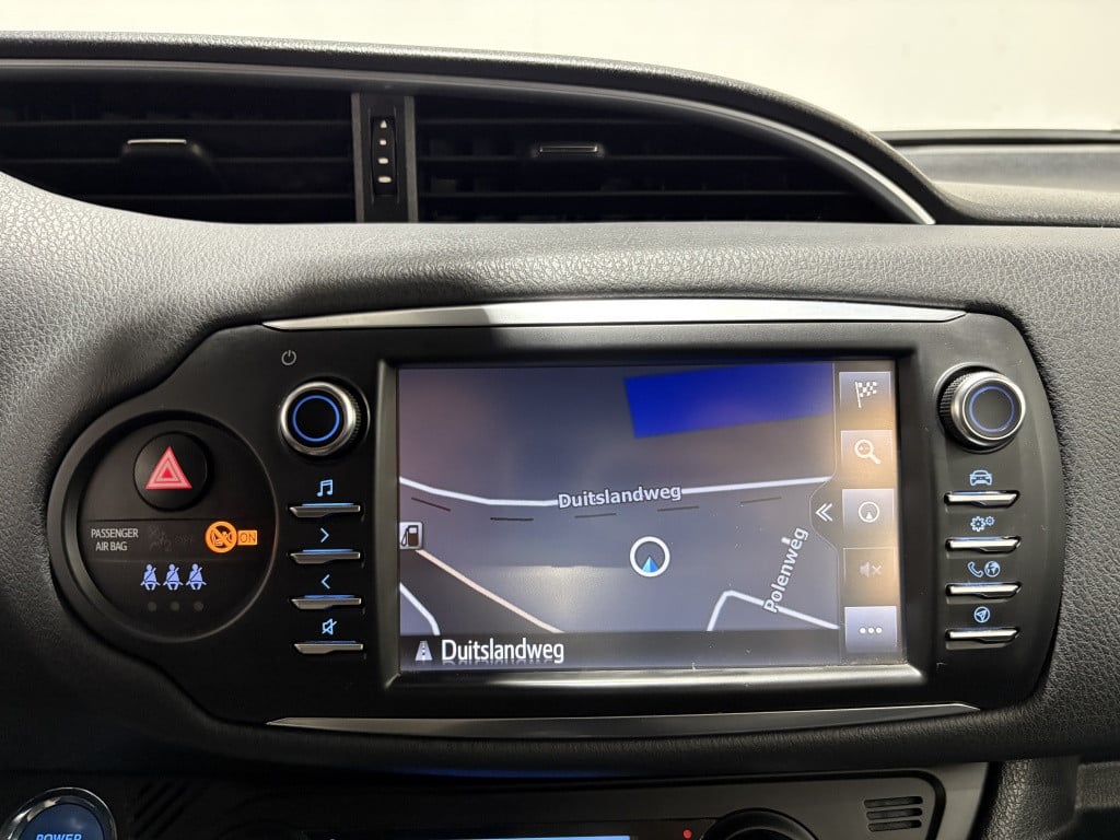 Toyota Yaris 1.5 hybrid executive