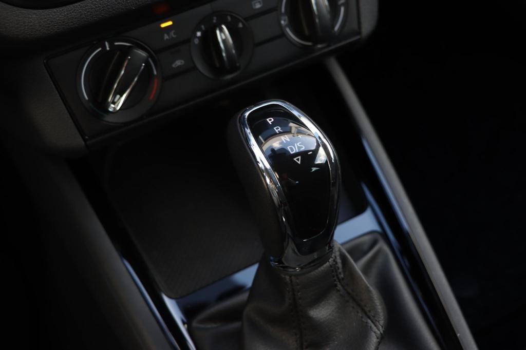 Skoda Scala 1.0 tsi ambition dsg7 110pk | parkeersensoren | dab+ | carplay 