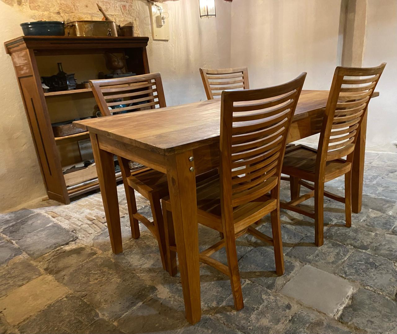 Eetkamerset. Indonesisch Teakhout.