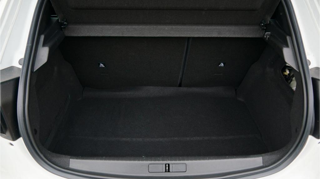 Peugeot 208 1.2 puretech allure pack rijklaar incl garantie
