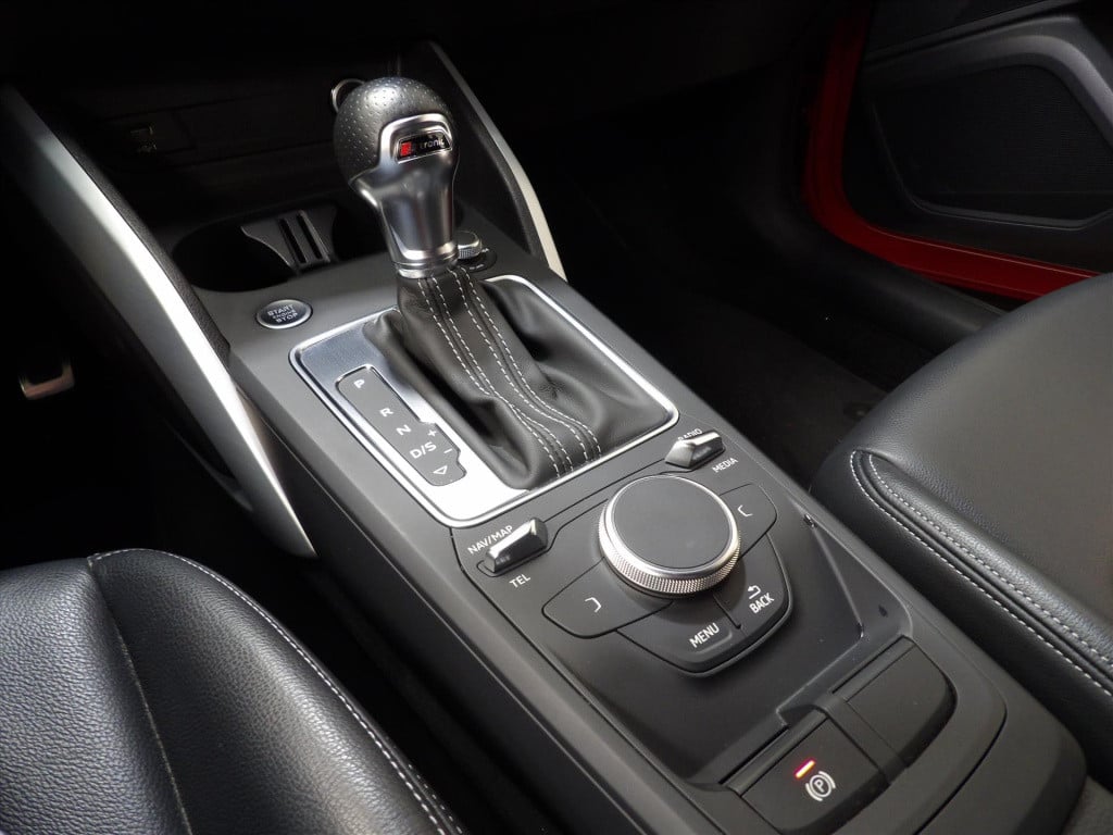 Audi Q2 35 tfsi 150pk s tronic s line edition