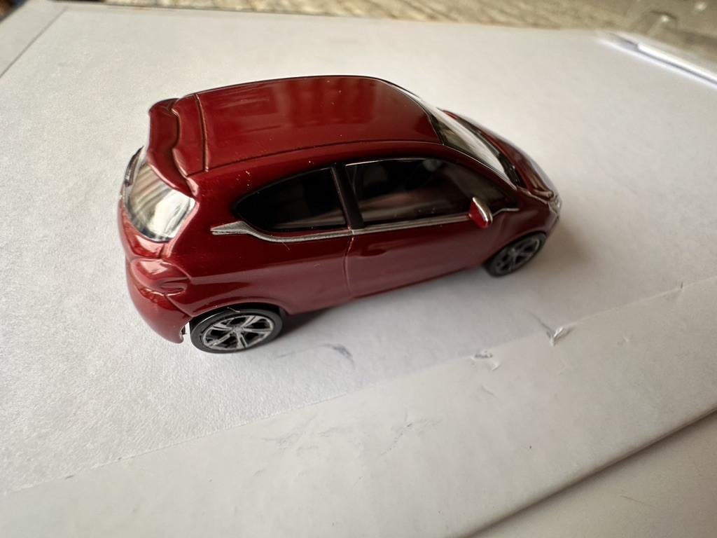 3 NIEUWE MODEL PEUGEOT's 208 -208 GTI -2008.