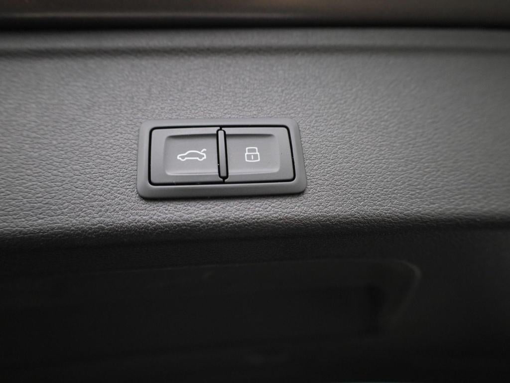 Audi A4 avant 40 tfsi s edition competition | automaat | virtual cockpit | 