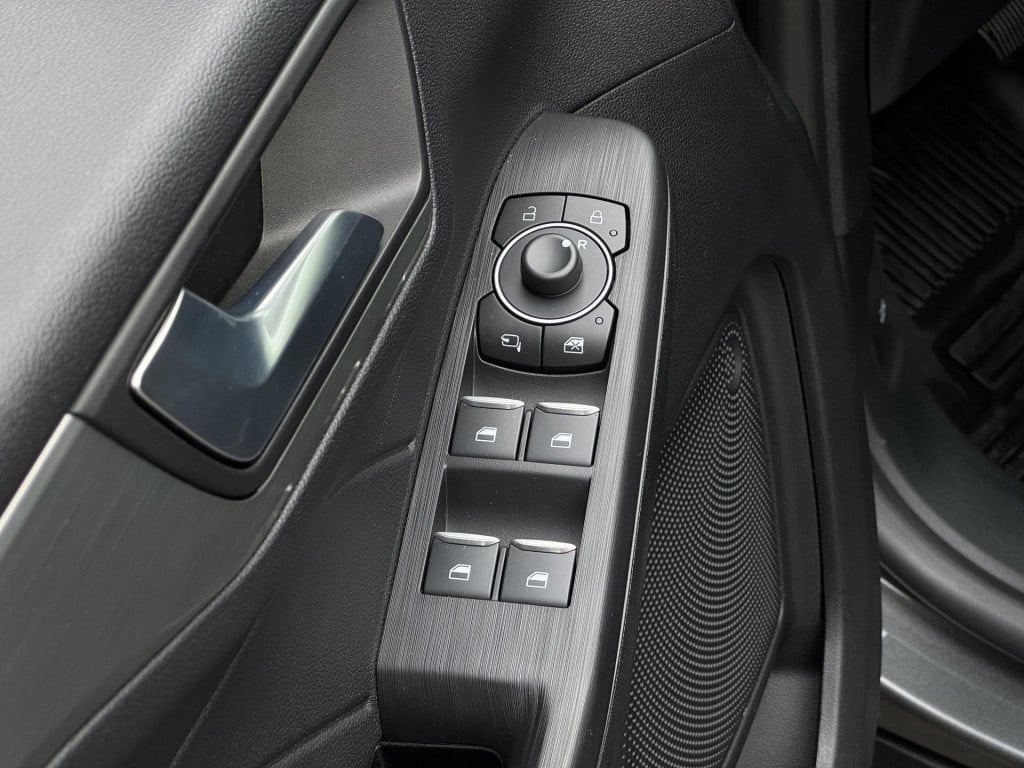 Ford Kuga 2.5 phev titanium trekhaak, nl-auto winter pack