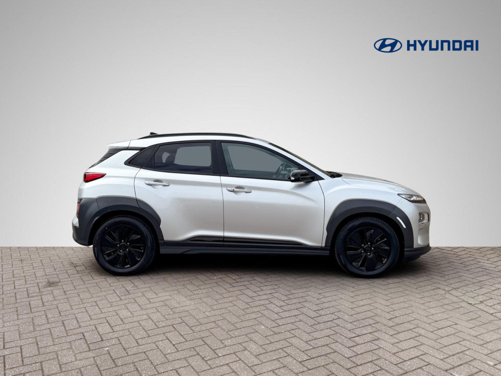 Hyundai Kona ev premium 64 kwh 3-fase lader | schuif-/kanteldak | navigatie
