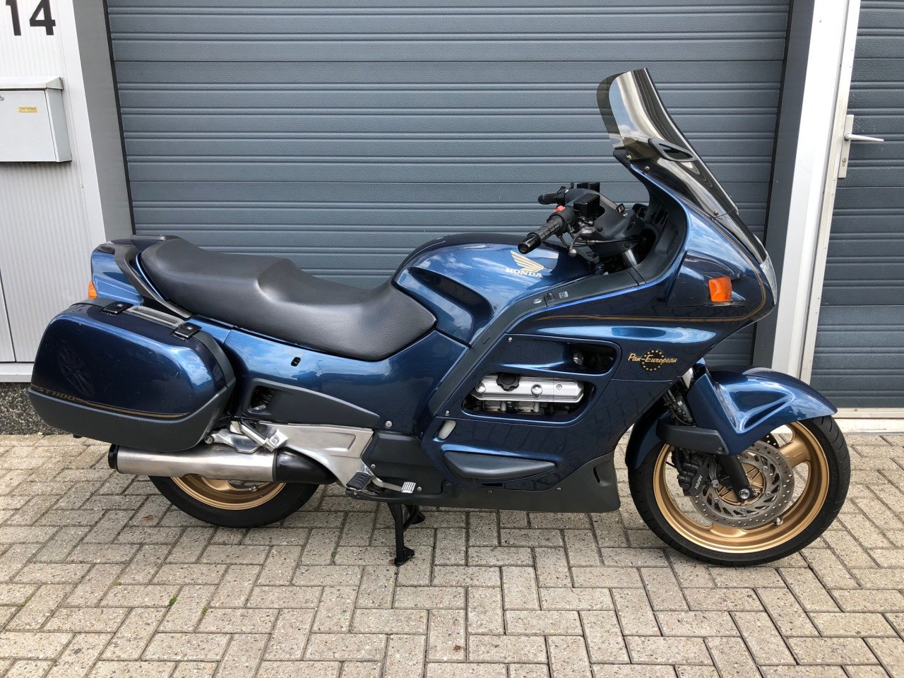 Honda ST1100 Pan European uit 2001 met slechts 38dkm, rijklaar mee €2295,-