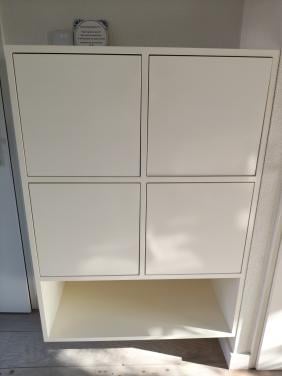 Twee mooie hangkasten wit