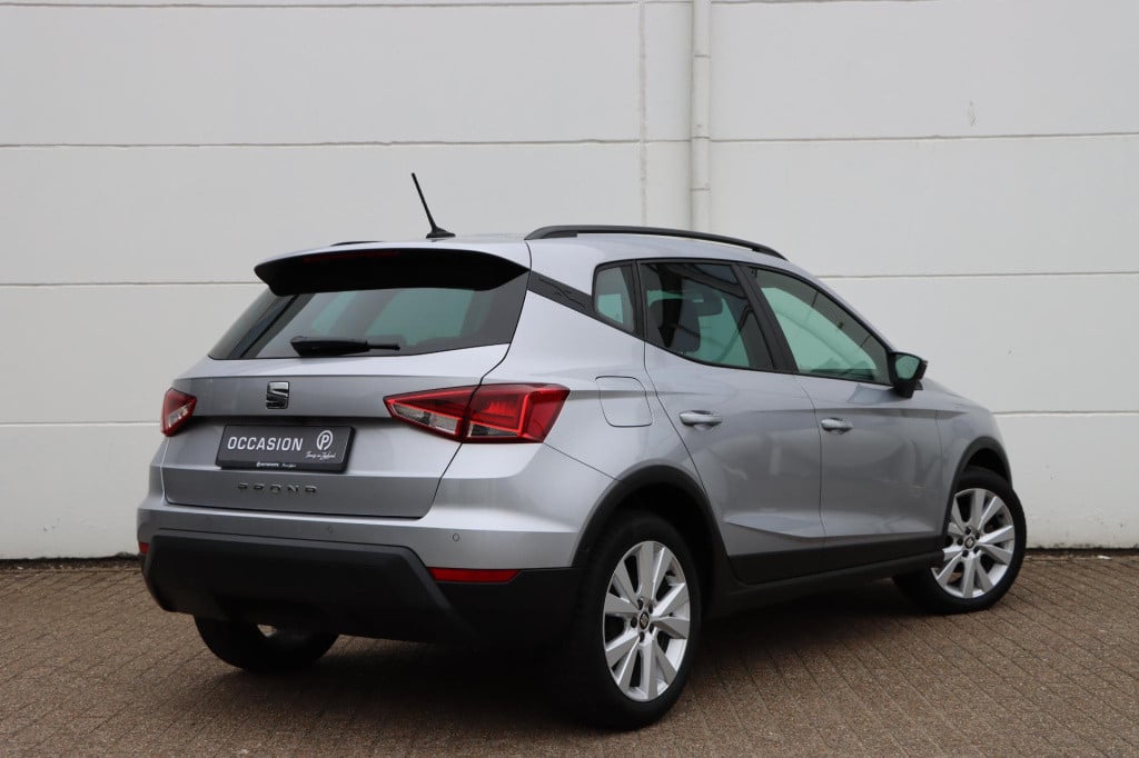 Seat Arona 1.0 tsi 95pk style business intense beats
