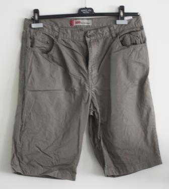 Bruine korte broek  maat w34 l34