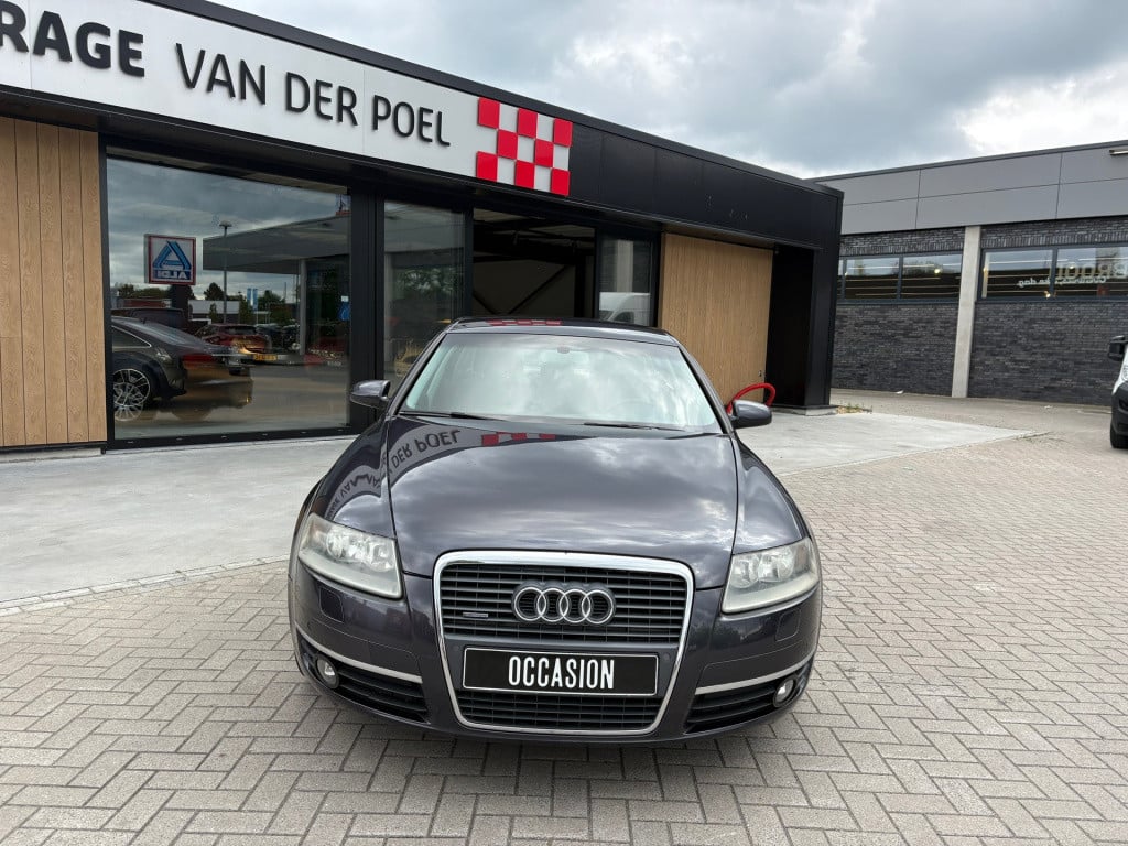 Audi A6 limousine 2.4