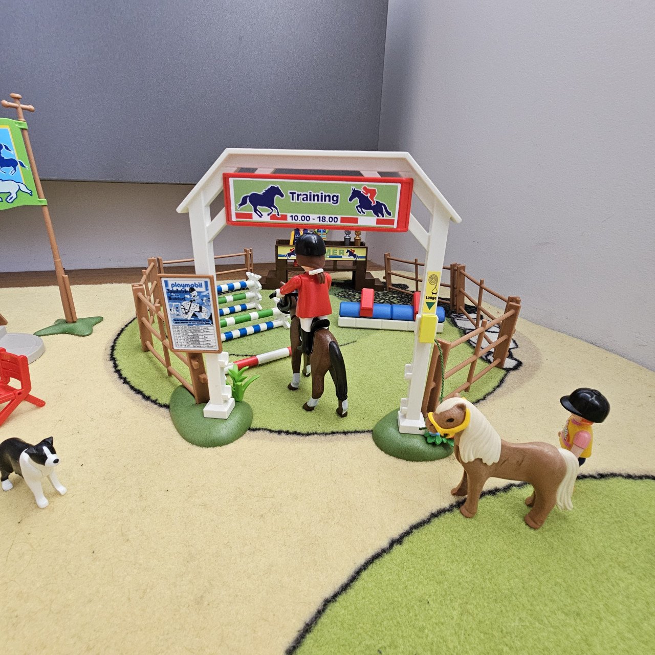 Playmobil manege springwedstrijd paardentrailer met auto