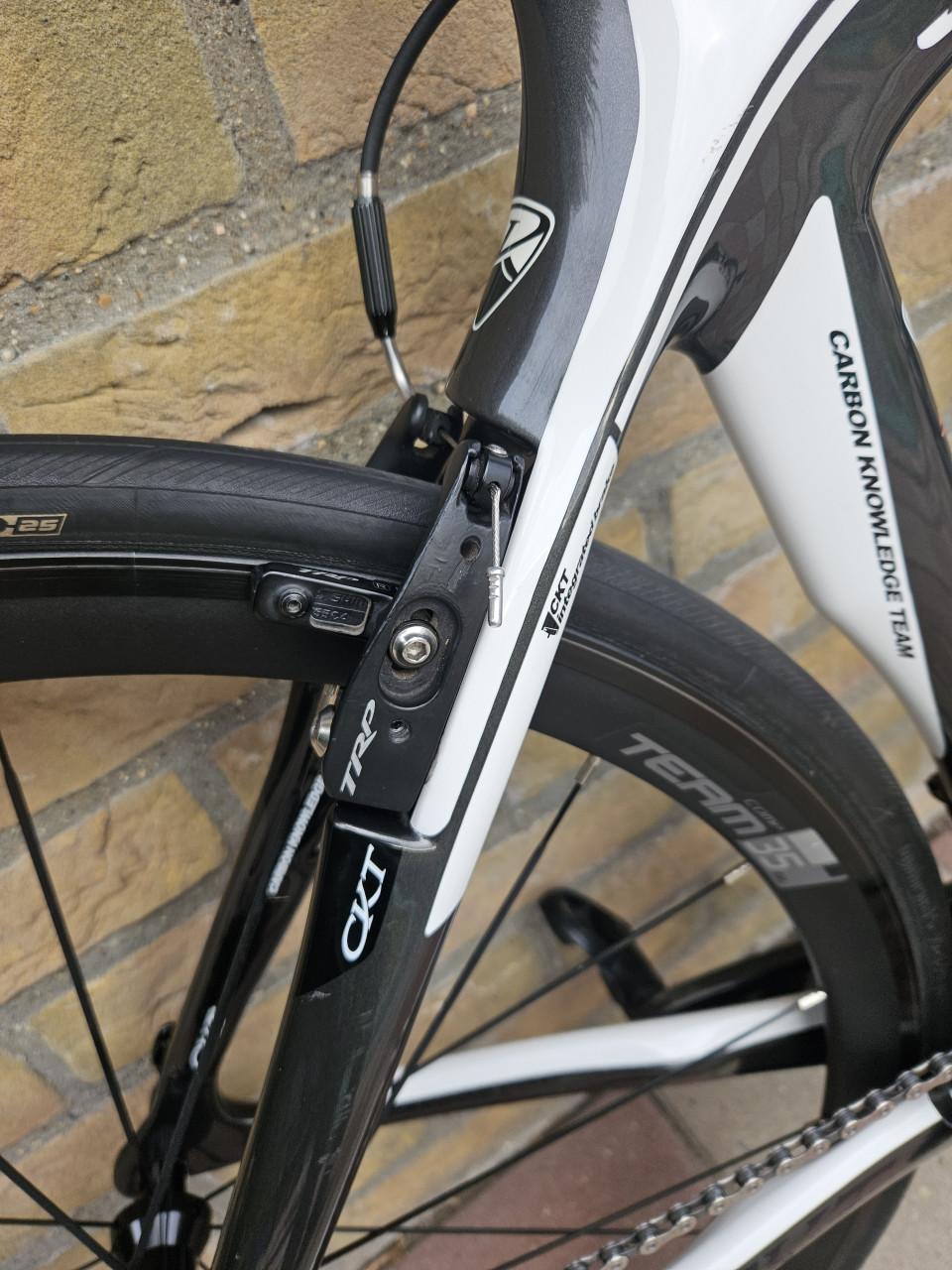 CKT SSP 589 Carbon racer met Campagnolo Record 11-speed