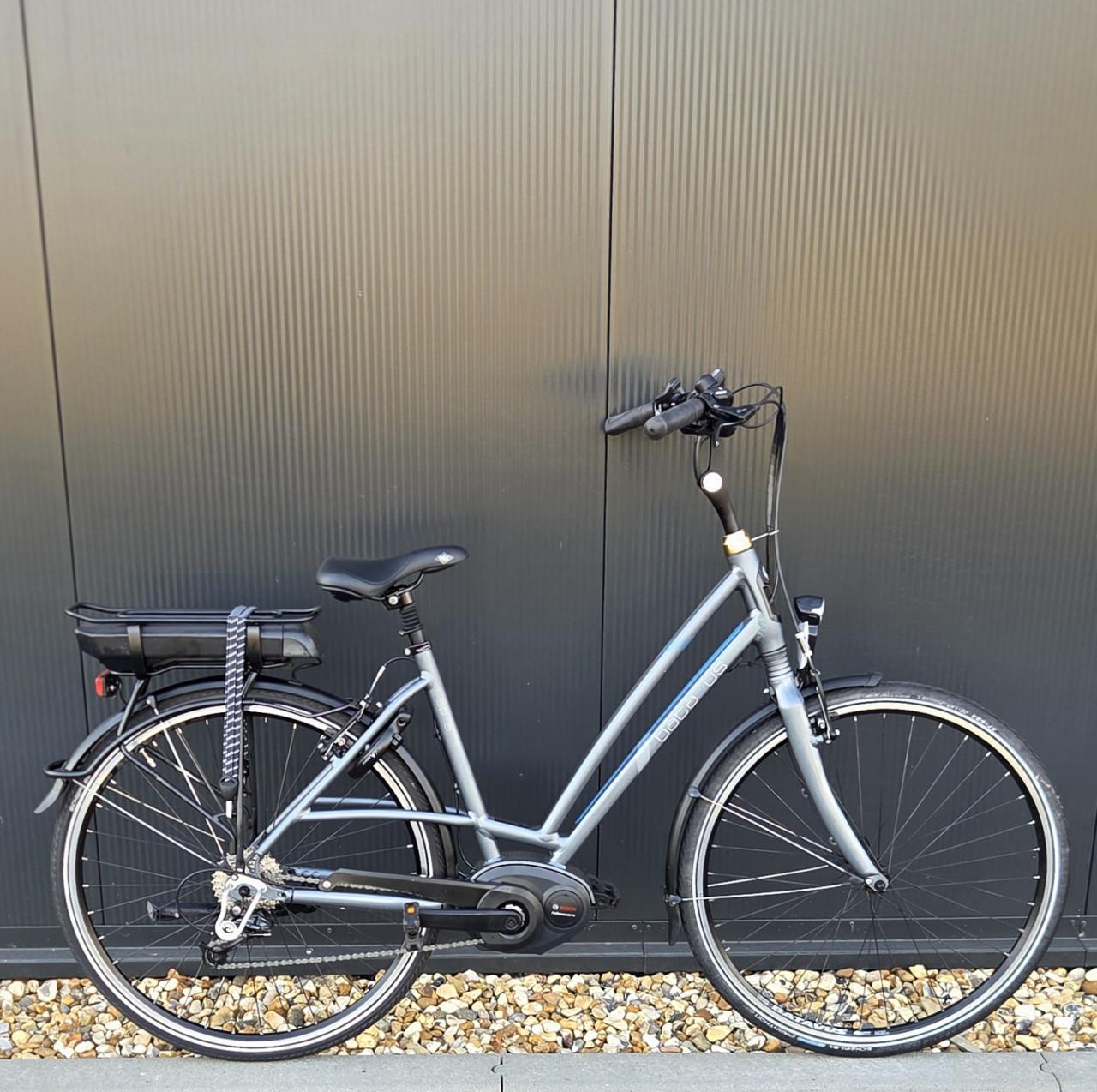 Mooie Batavus Sella Bosch Performance 53cm