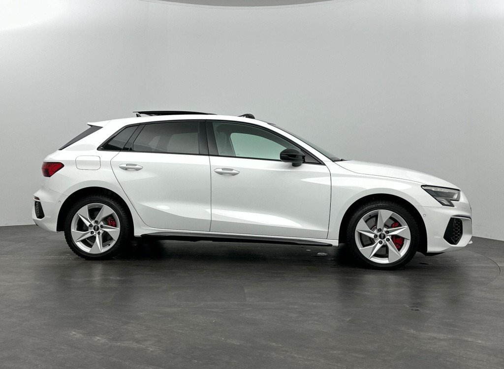 Audi A3 sportback 45 tfsi e s-line pano b&o matrix carplay