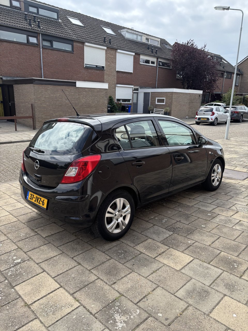 Opel corsa voljaar apk!