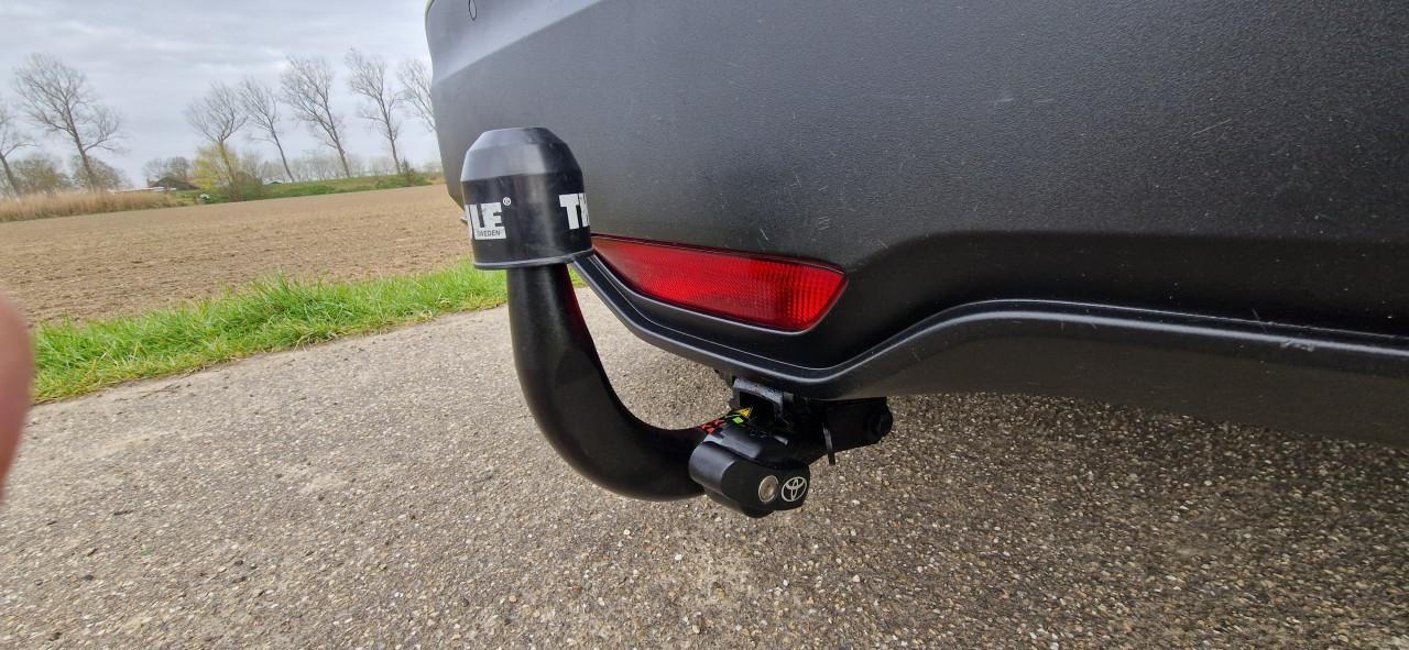 Toyota chr 1.8 hybride bi-tone plus,trekhaak,leder,led