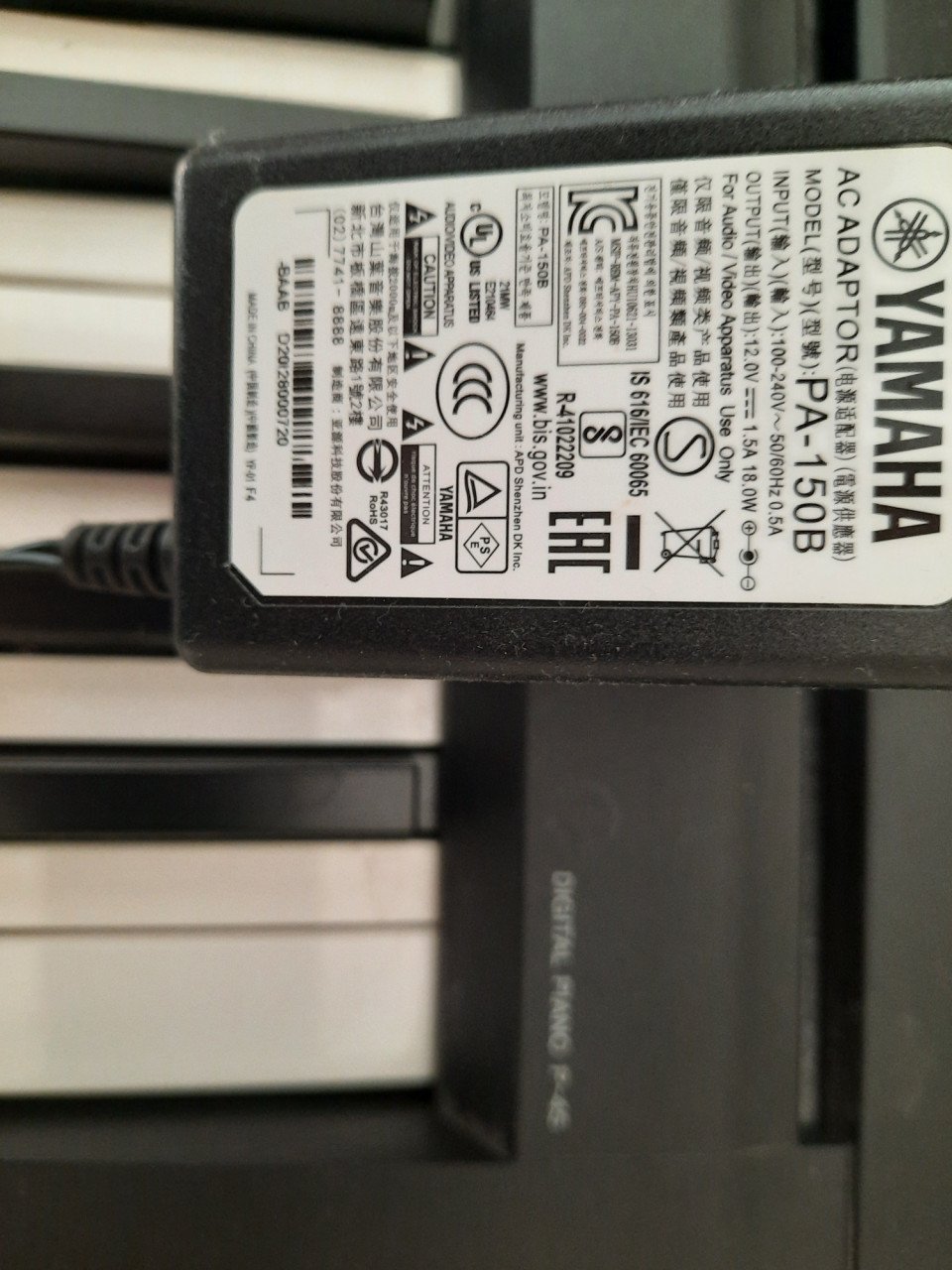 Yamaha P-45 digitale piano inclusief onderstel en verstelbare kruk zgan