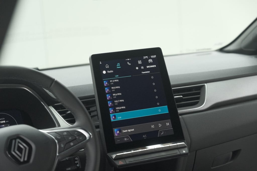 Renault Captur mild hybrid 160 edc techno | camera | navigatie | apple carp