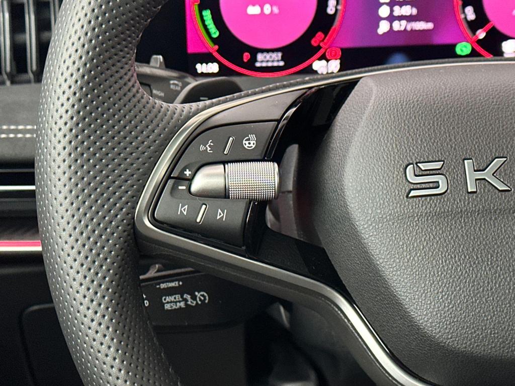 Skoda Superb sportline business 1.5 tsi phev 150 kw / 204 pk co